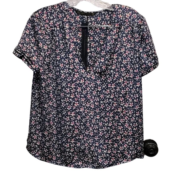 Zara Basic Short Sleeve Floral Blouse Peek a boo Slits in the back Size Small - Picture 1 of 6